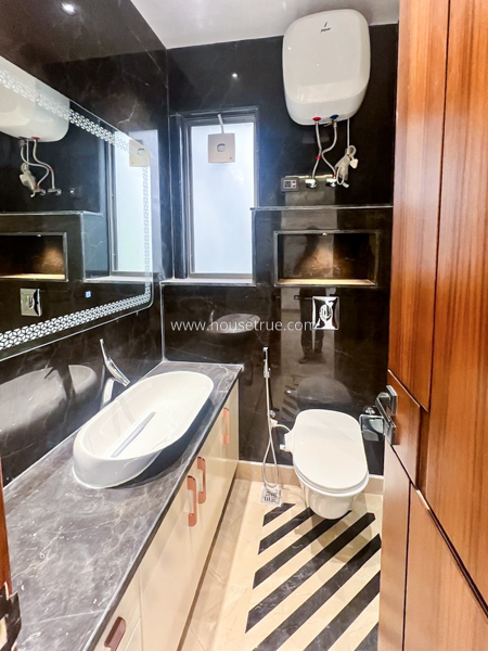 3 BHK Flat For Rent in Safdarjung Enclave