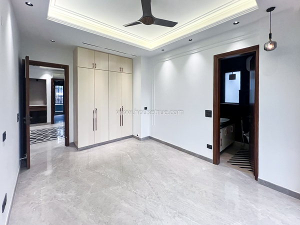 3 BHK Flat For Rent in Safdarjung Enclave