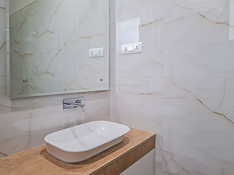 4 BHK Duplex For Rent in Shanti Niketan