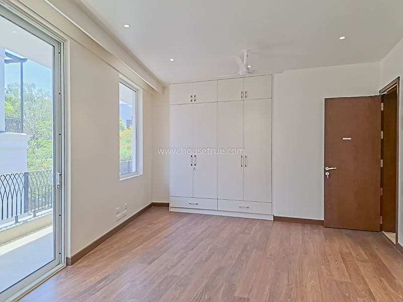 4 BHK Duplex For Rent in Shanti Niketan
