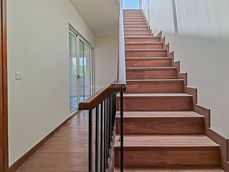 4 BHK Duplex For Rent in Shanti Niketan