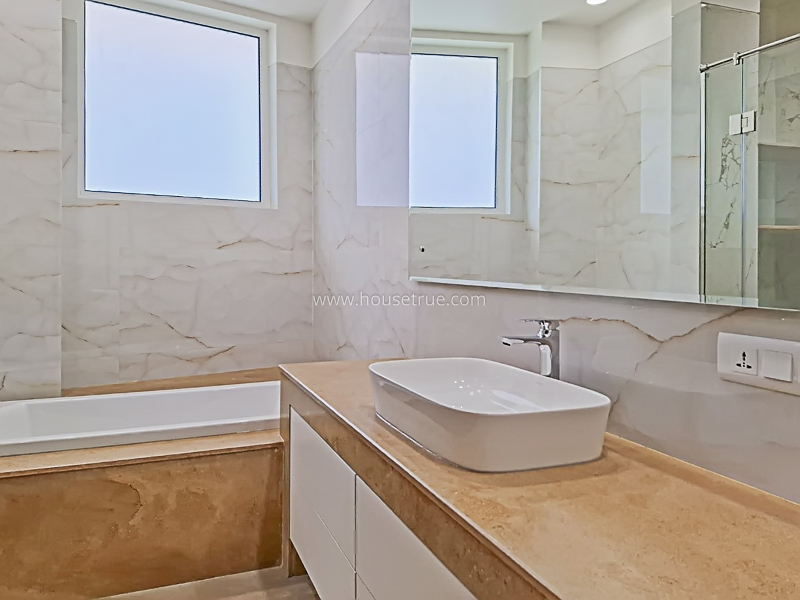 4 BHK Duplex For Rent in Shanti Niketan