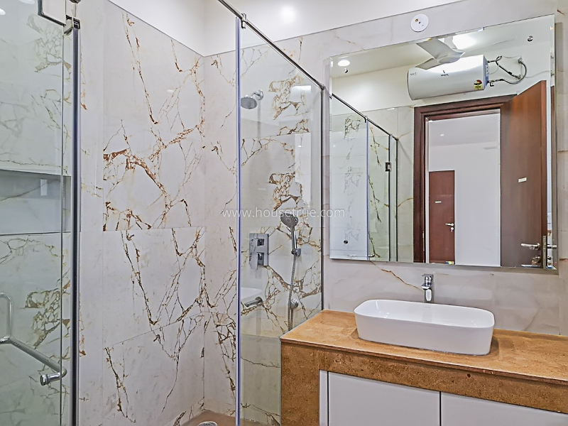 4 BHK Duplex For Rent in Shanti Niketan