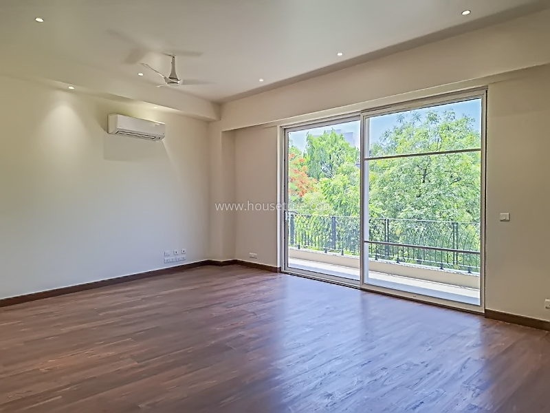4 BHK Duplex For Rent in Shanti Niketan