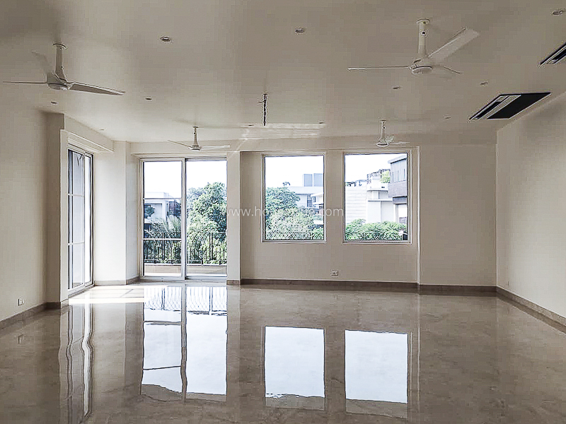 4 BHK Duplex For Rent in Shanti Niketan