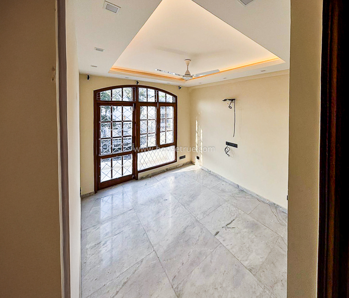 3 BHK Flat For Sale in Greater Kailash Part 1