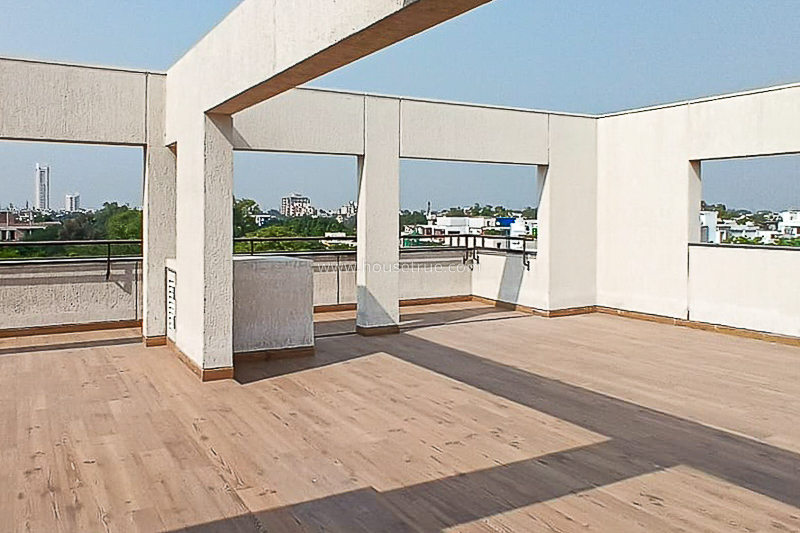 4 BHK Flat For Rent in Friends Colony West