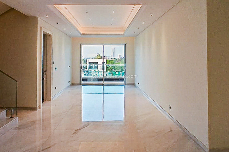 4 BHK Flat For Rent in Friends Colony West