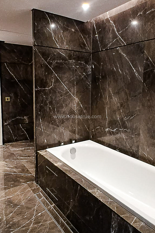 4 BHK Flat For Rent in Friends Colony West