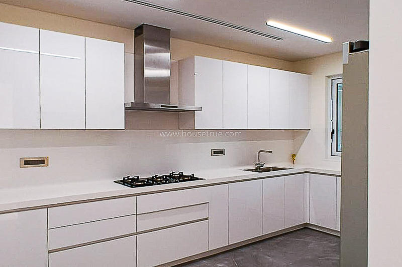 4 BHK Flat For Rent in Friends Colony West