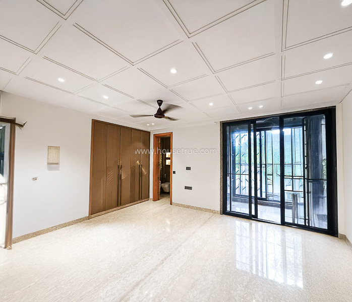 3 BHK Builder Floor For Rent in Sarvapriya Vihar