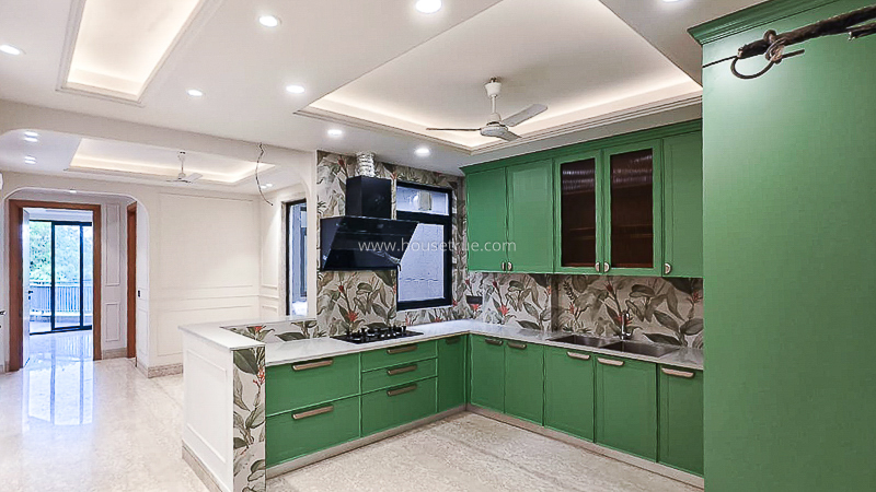 3 BHK Builder Floor For Rent in Sarvapriya Vihar