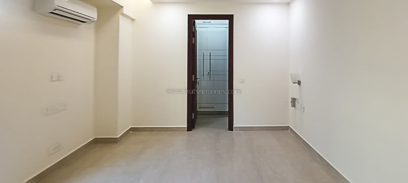 3 BHK Flat For Rent in Defence Colony
