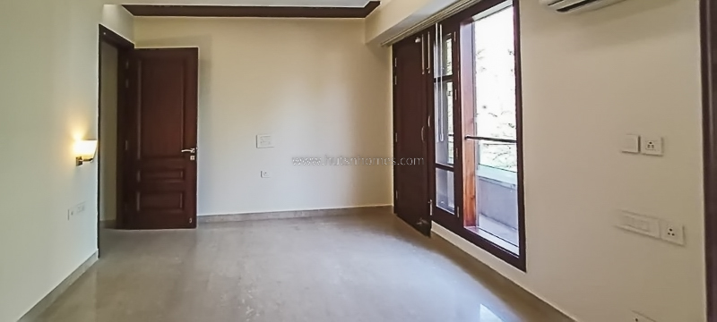 3 BHK Flat For Rent in Defence Colony