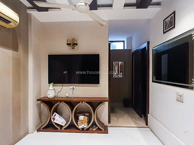 6 BHK Duplex For Rent in Pamposh Enclave