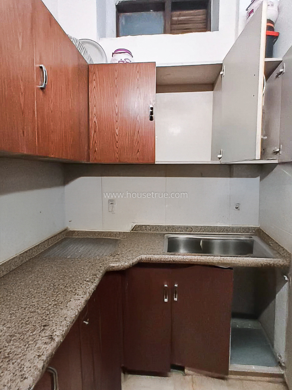 6 BHK Duplex For Rent in Pamposh Enclave