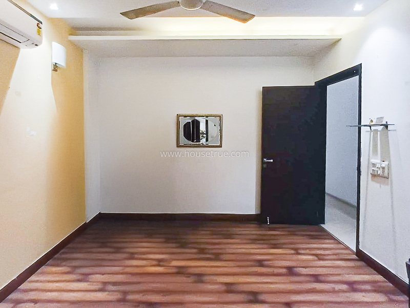 6 BHK Duplex For Rent in Pamposh Enclave