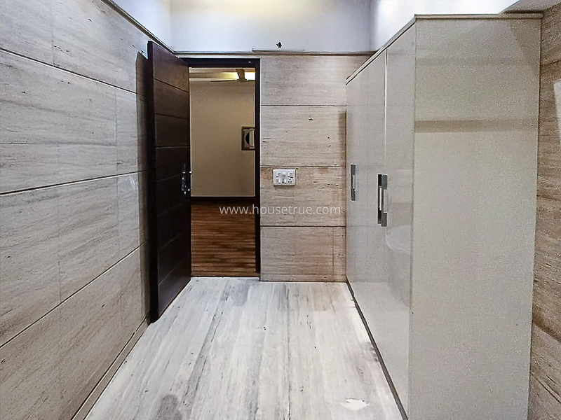 6 BHK Duplex For Rent in Pamposh Enclave