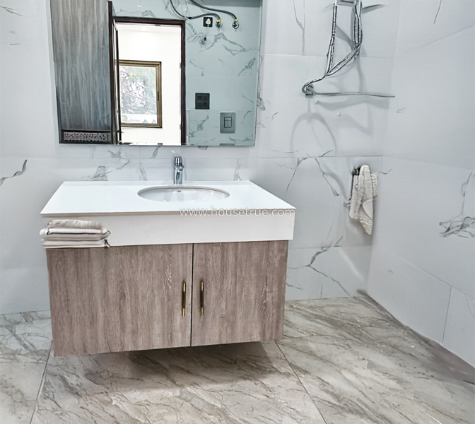 4 BHK Flat For Rent in Vasant Vihar