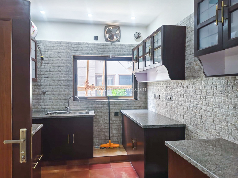 4 BHK Flat For Rent in Vasant Vihar