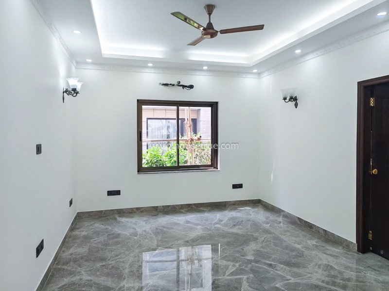 4 BHK Flat For Rent in Vasant Vihar
