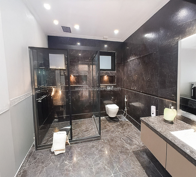 3 BHK Flat For Rent in Defence Colony