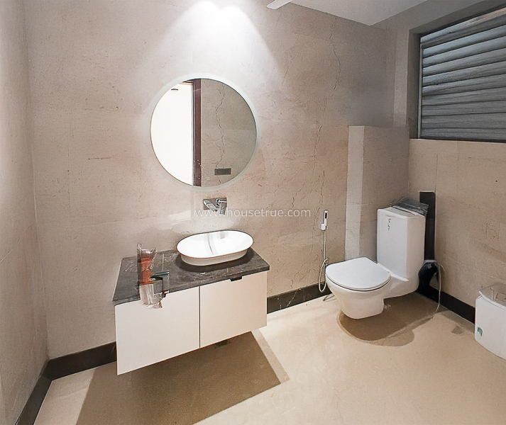 3 BHK Flat For Rent in Defence Colony