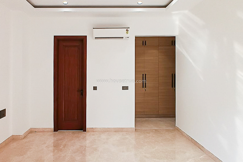 3 BHK Flat For Rent in Defence Colony