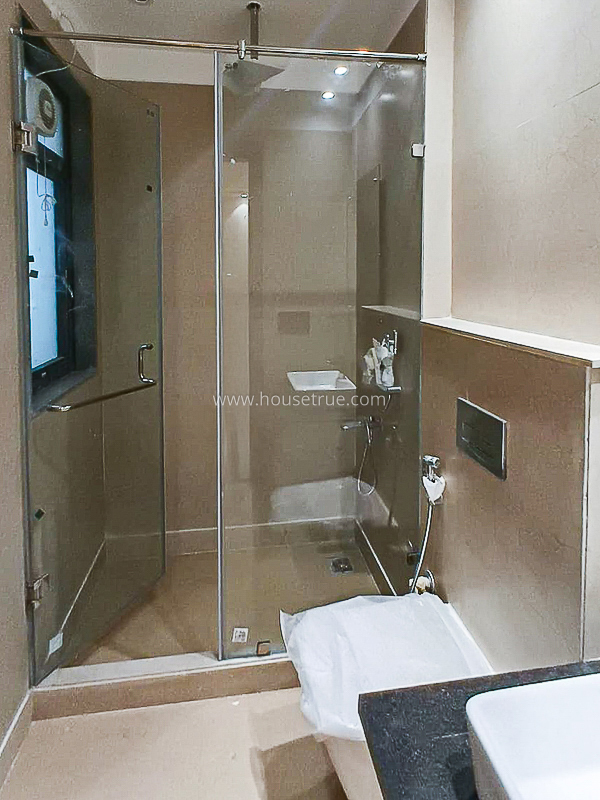 4 BHK Flat For Rent in Navjeevan Vihar