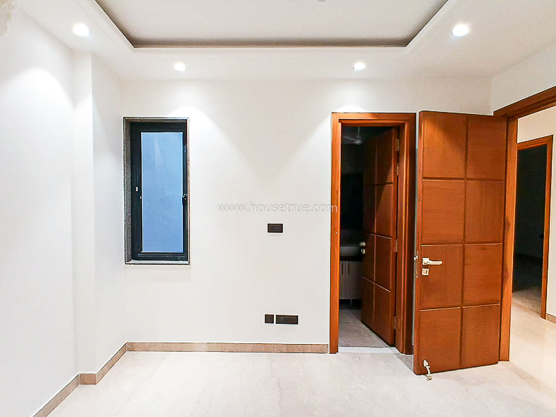 4 BHK Flat For Rent in Navjeevan Vihar