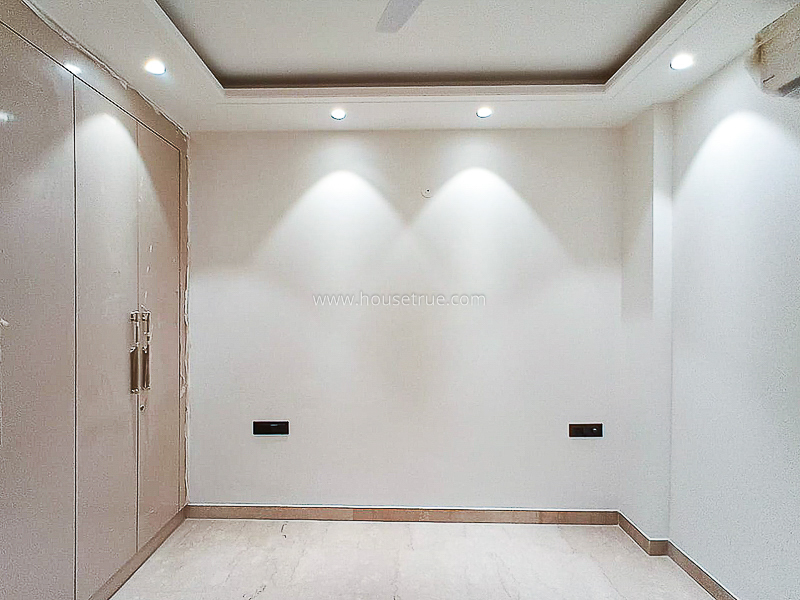 4 BHK Flat For Rent in Navjeevan Vihar