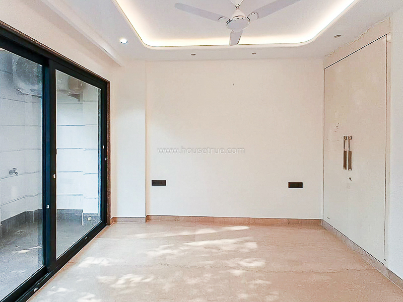 4 BHK Flat For Rent in Navjeevan Vihar