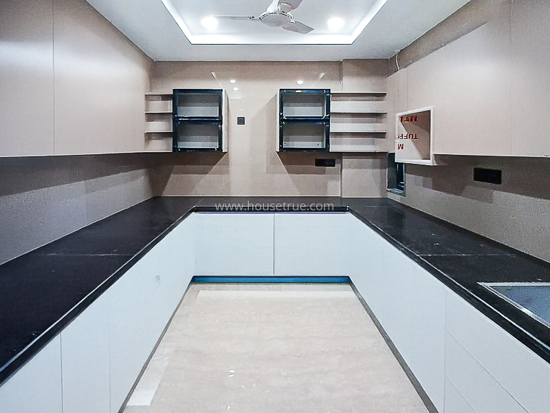 4 BHK Flat For Rent in Navjeevan Vihar