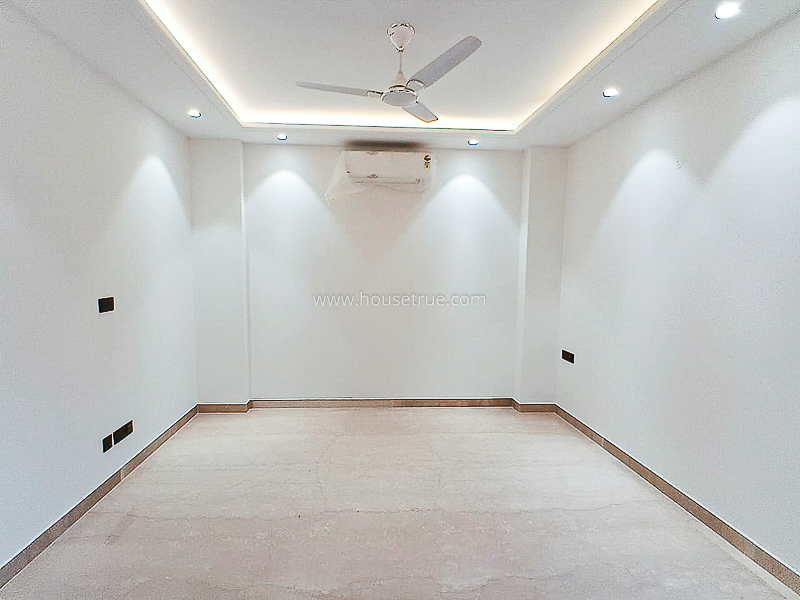 4 BHK Flat For Rent in Navjeevan Vihar