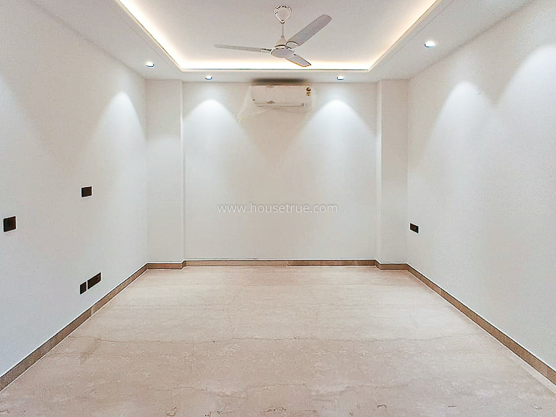 4 BHK Flat For Rent in Navjeevan Vihar