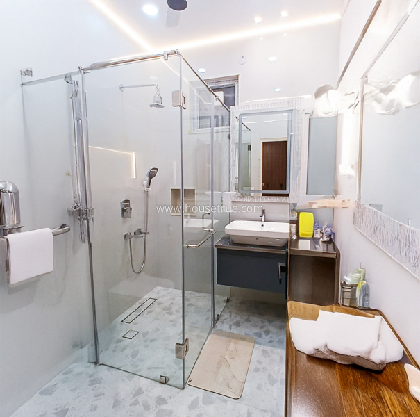 3 BHK Flat For Rent in Defence Colony