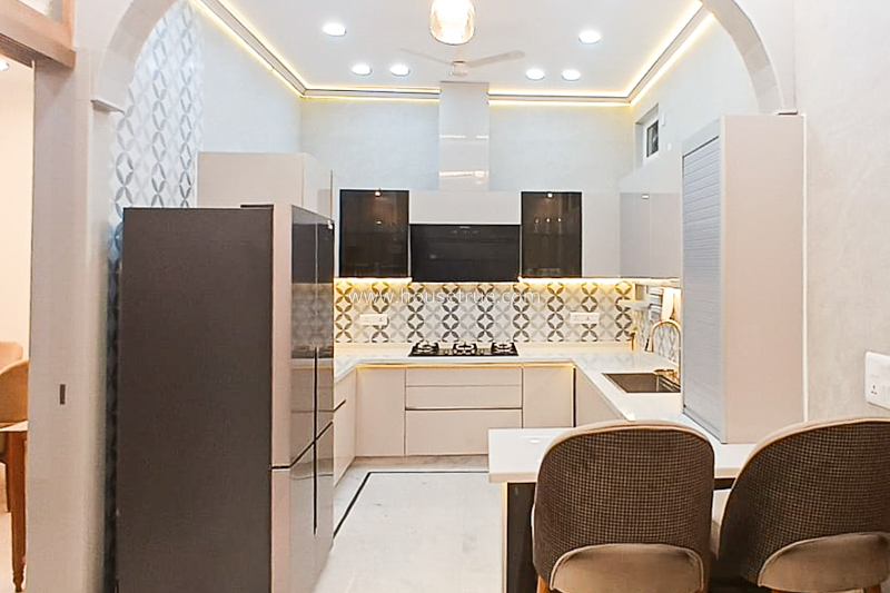 3 BHK Flat For Rent in Defence Colony