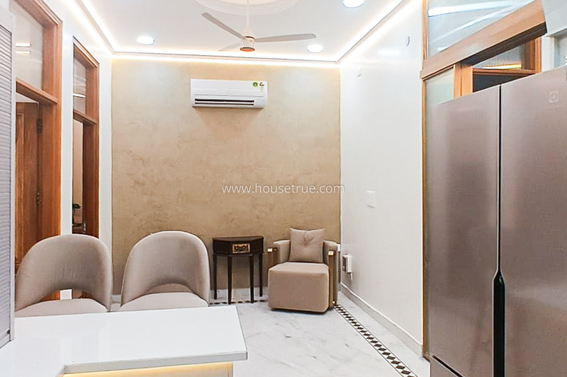 3 BHK Flat For Rent in Defence Colony