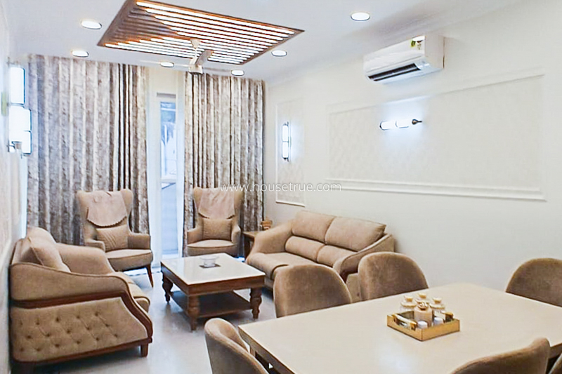 3 BHK Flat For Rent in Defence Colony