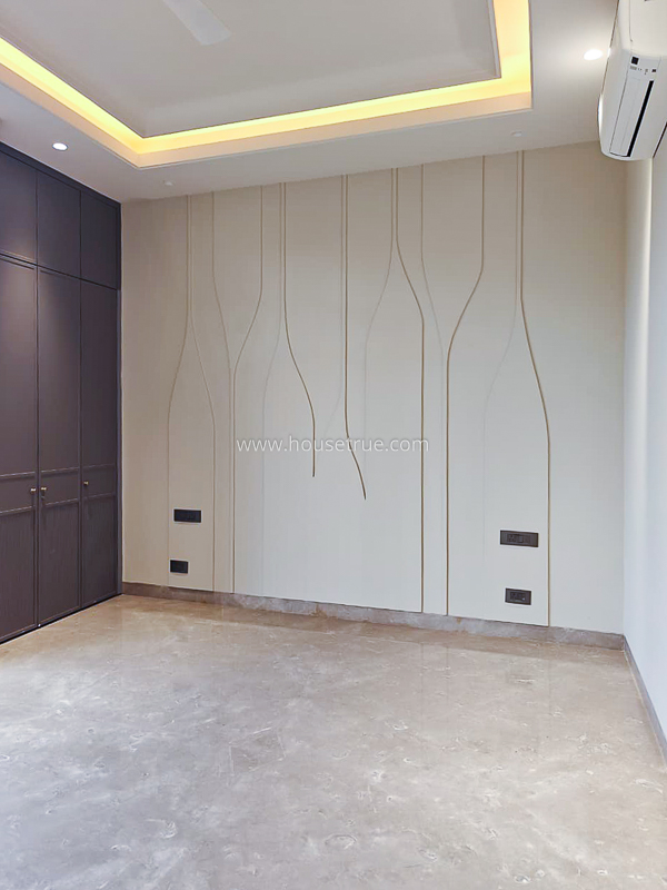 4 BHK Flat For Rent in Kailash Colony