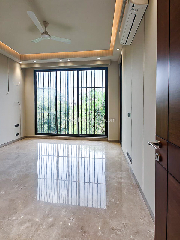 4 BHK Flat For Rent in Kailash Colony