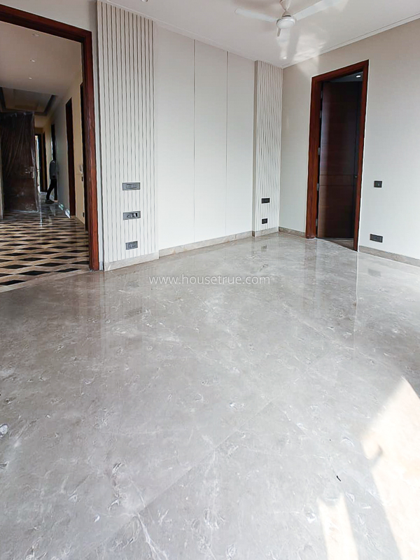 4 BHK Flat For Rent in Kailash Colony