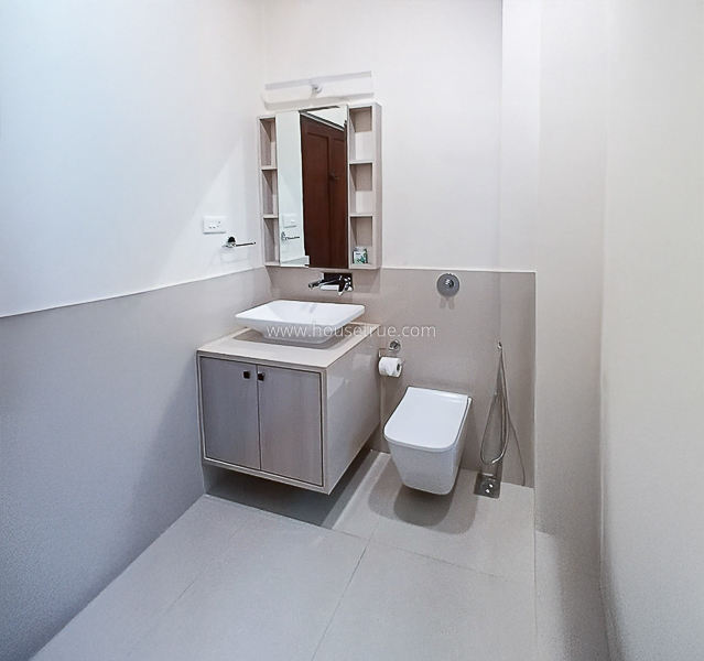 4 BHK Flat For Rent in Jangpura Extension