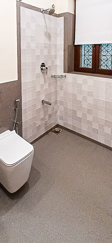 4 BHK Flat For Rent in Jangpura Extension