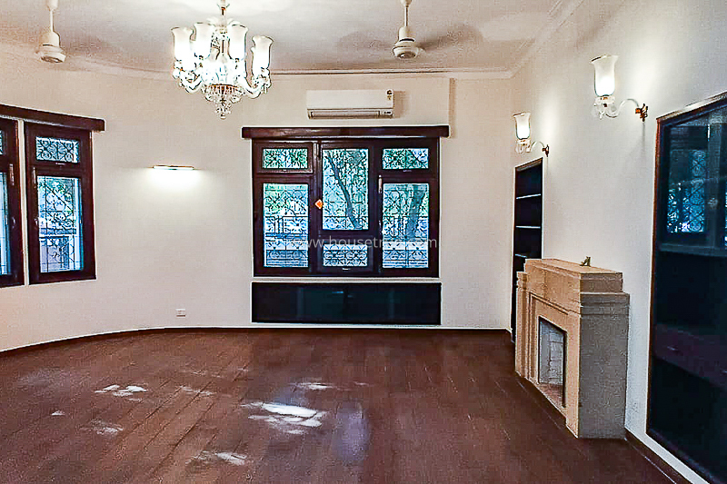 4 BHK Flat For Rent in Jangpura Extension