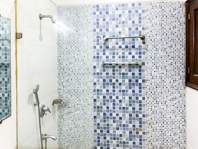 3 BHK Flat For Rent in Navjeevan Vihar