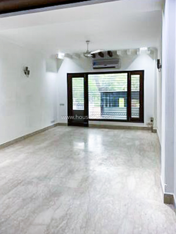 3 BHK Flat For Rent in Navjeevan Vihar