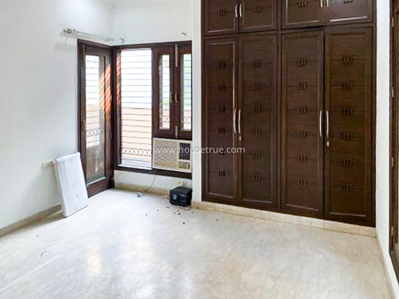 3 BHK Flat For Rent in Navjeevan Vihar