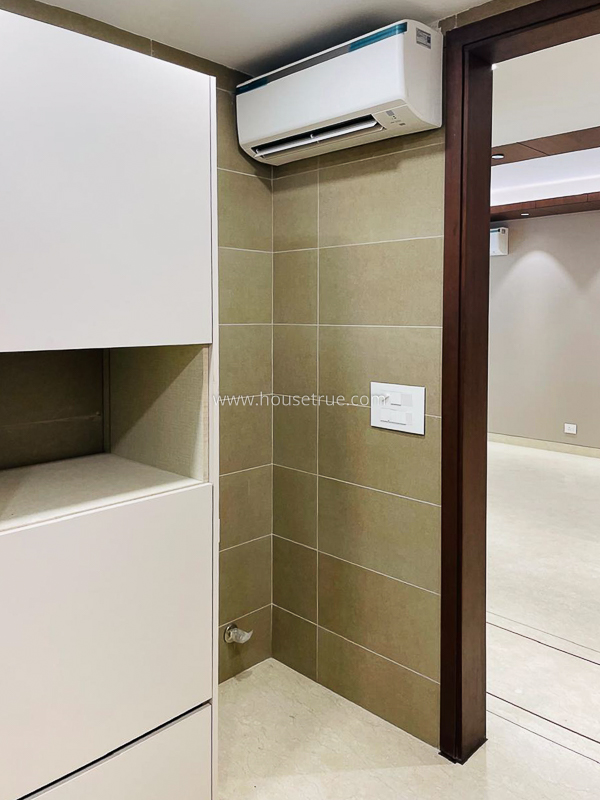 3 BHK Builder Floor For Rent in Safdarjung Development Area