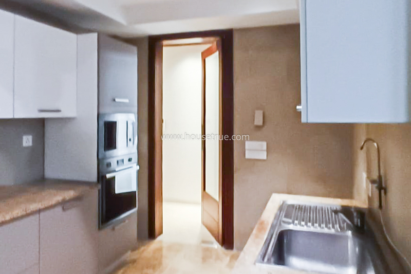 4 BHK Flat For Rent in Defence Colony